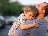 爸爸的对话：孩子情绪低沉的时候——孩子嘲笑和轻视别人